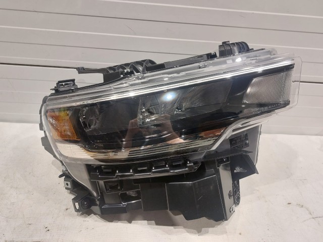 Headlamp (Right)